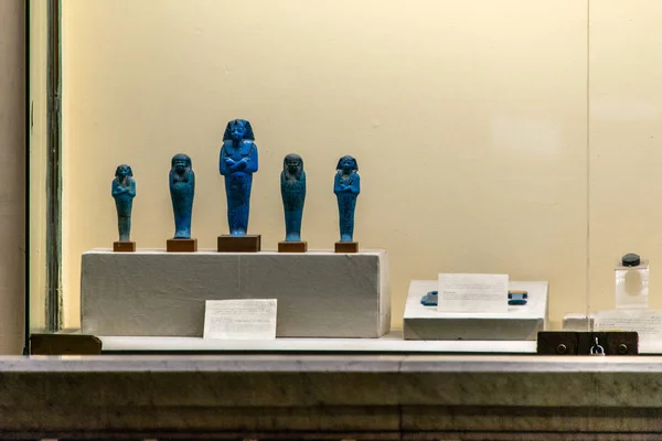 Каир, Египет, 25.05.2018 в Музее египетских древностей, где хранится обширная коллекция древних произведений искусства — стоковое фото