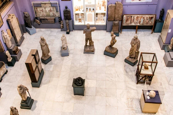 Kairo, Mesir, 25,05.2018 di dalam Museum of Egyptian Antiquities rumah untuk koleksi luas karya seni kuno — Stok Foto