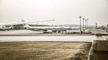 Bejing, Çin, 23.02.2019 Air China Airbus çift motorlu jet yolcu uçağı ayakta havaalanında uçuş için bekliyor