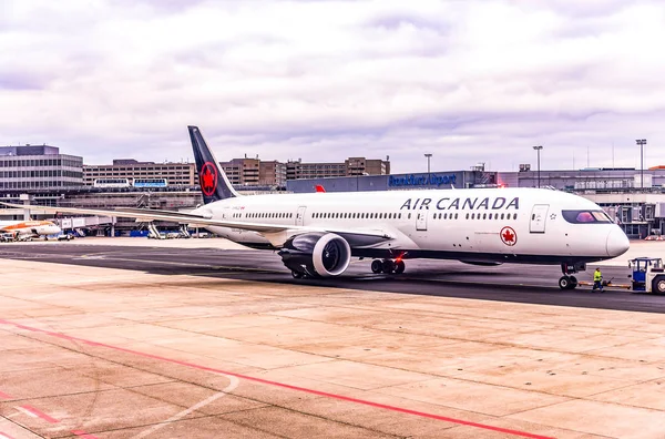 Frankfurt Germany, 23.02.2019 Air Canada Airbus twin-engine jet airliner standing at the airport waiting for flight — Stock Photo, Image