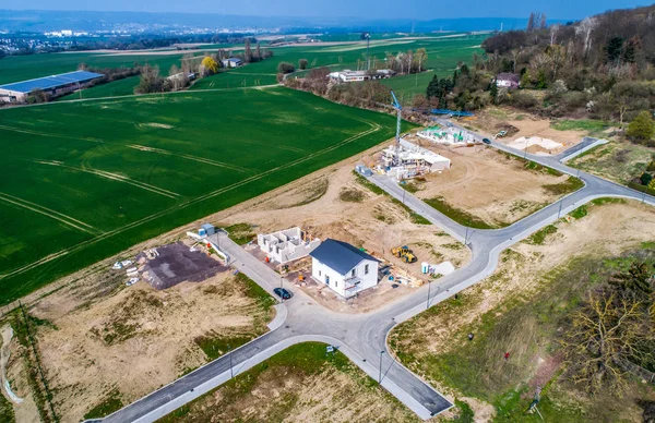 Vista aérea das ruas rodoviárias nova área de desenvolvimento para imóveis hme construção civil alemanha — Fotografia de Stock