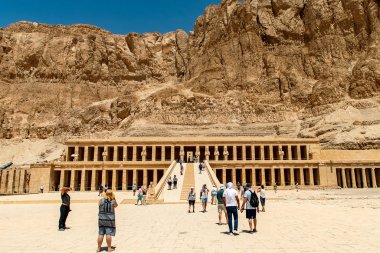 Luxor Mısır 18.05.2018 Mısır'da Luxor yakınlarındaki dişi firavun Hatchepsut antik tapınağı