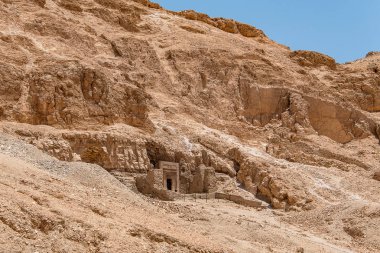 Mısır'da Luxor yakınlarındaki kadın firavun Hatchepsut antik tapınak