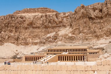 Luxor Mısır 18.05.2018 Mısır'da Luxor yakınlarındaki dişi firavun Hatchepsut antik tapınağı