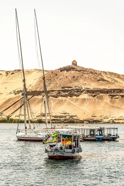 20.05.18 Nil nehri Batı Şeria'da Aswan Mısır Yelkenli tekne — Stok fotoğraf