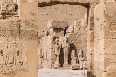 Luxor Karnak Anscient Tapınağı - Arkeoloji Ruine Thebes Mısır Nil Nehri yanında