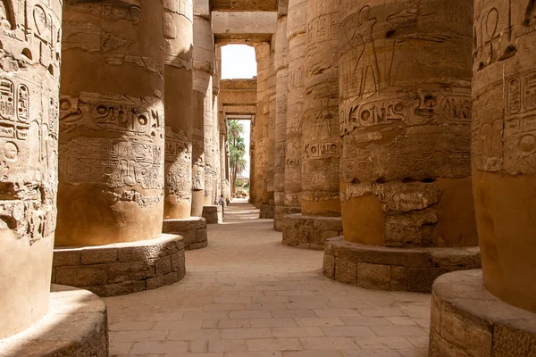 Anscient Temple of Karnak w Luksorze-Archology Ruine Tebes Egipt nad Nilu — Zdjęcie stockowe