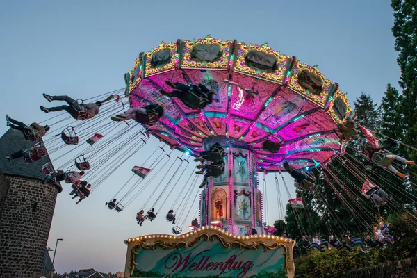 Mayen Germany 14.10.2018 sunset at huge chain carousel ride at folk festival in Rhineland Palantino lukasmarkt Mayen — Stock Photo, Image