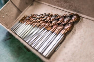 Metal işçiliğinde makine merkezi için kullanılan karpit Endmills 'in çeşitli kesme araçlarının boyutları düz yatıyordu