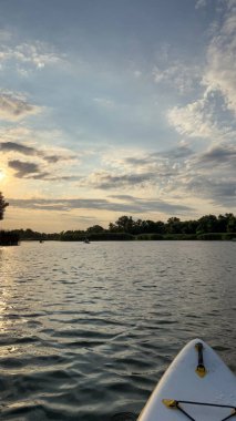 Nehrin güzel manzarası özsuyunda oturuyor.