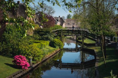 Olağandışı Hollanda köyü, Giethoorn, Yolsuz Köy