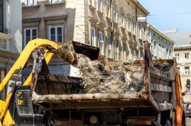 Temiz kamyon kar kar yardımcı programı hizmet traktör parçaları akaryakıt kurum pas eski cıvata fındık pistonlu arka plan antik kentin kaldırır