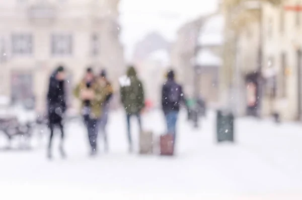 Onscherpe Achtergrond Grootstad Toeristen Koffers Leven Mensen Slecht Weer Levensstijl — Stockfoto