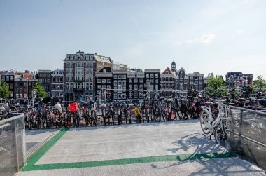 bisiklet park açık hava çok katlı hollanda amsterdam