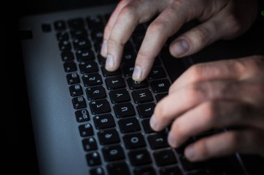 Rus hacker karanlık web, derin Web sunucu kesmek