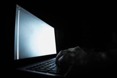 Rus hacker karanlık web, derin Web sunucu kesmek