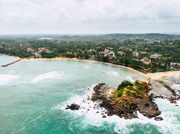 Palm Beach vista aérea, Mirisa Sri Lanka. tiro no escuro — Fotografia de Stock