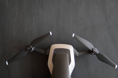 Üstten görünüm makro. Şunun ayrıntıları dron. Uzay kopyalayın. Yenilik fotoğraf kavramı. Gökyüzü dijital kamerada. renk dostum. Drone kamerayı kapatın