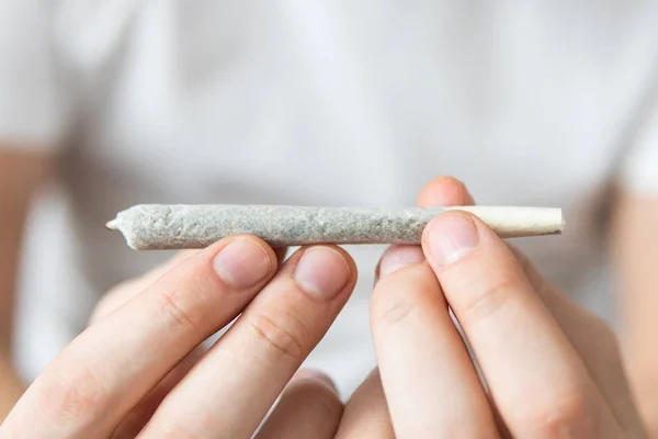 Marijuana joint Cannabis use concept. Close up. — Stock Photo, Image