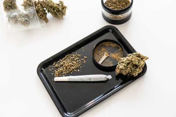 Thc Kief Grinder Kesehatan Medis Sativa Indica Marijuana Tunas Alam — Stok Foto