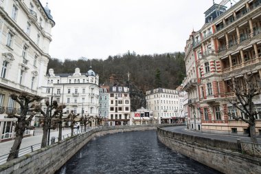 Vltava Nehri üzerindeki Charles Köprüsü. Prag manzarası. Prag 'ın Eski Şehir' deki detayları. Çek Cumhuriyeti .