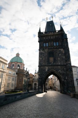 Prag manzarası. Prag 'ın Eski Şehir' deki detayları. Çek Cumhuriyeti. Dikey Çekim