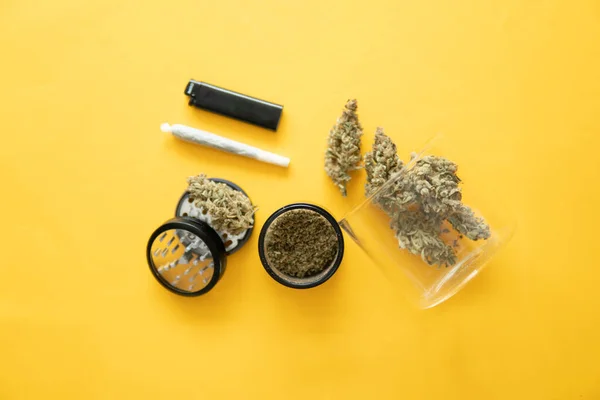 Sativa Thc Cbd Marihuána Fűbimbó Daráló Kannabisz Természet Bimbó Indica — Stock Fotó
