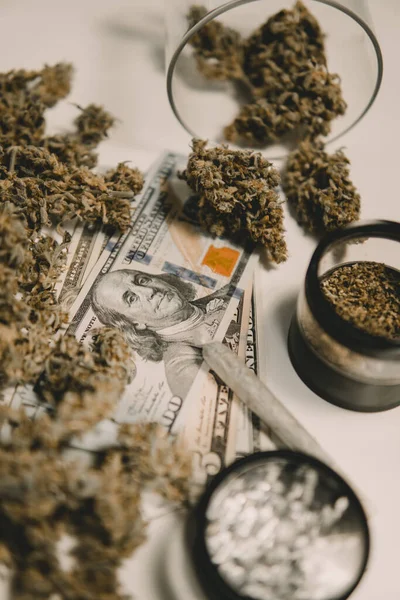 Uang Gulma Pot Tunas Pasar Gelap Uang Cannabis Latar Belakang — Stok Foto