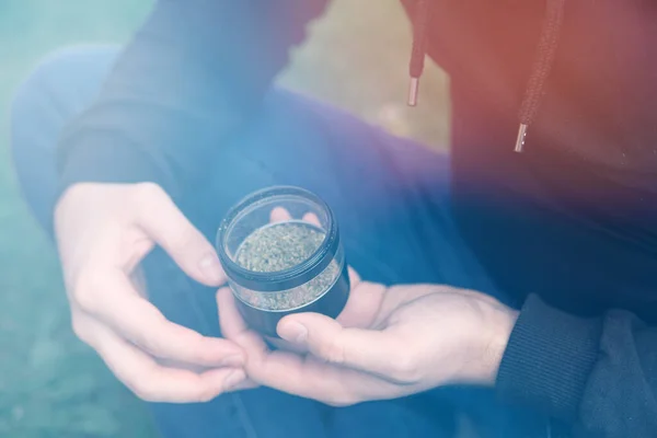 Maconha Erva Broto Moedor Sativa Thc Cbd Saúde Médica Indica — Fotografia de Stock