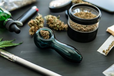 Kenevir tomurcukları için CBD ve THC. Makro kenevir ot tomurcuklanır