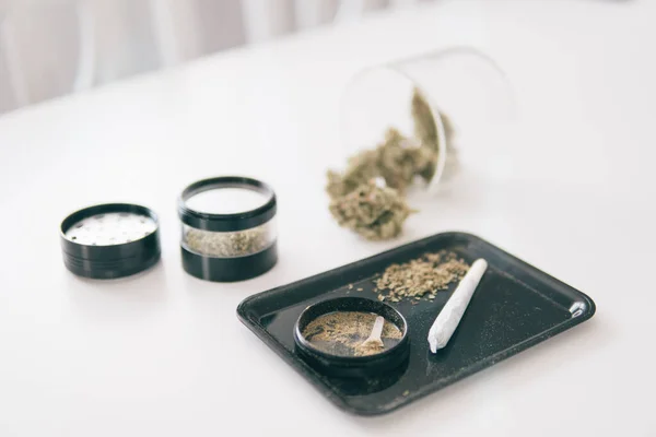 Grinder Wiet Knop Marihuana Natuurvriend Pot Laat Knoppen Thc Cbd — Stockfoto