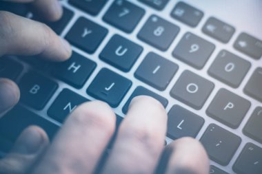 karanlık Rus bilgisayar korsanı sunucuyu hackliyor