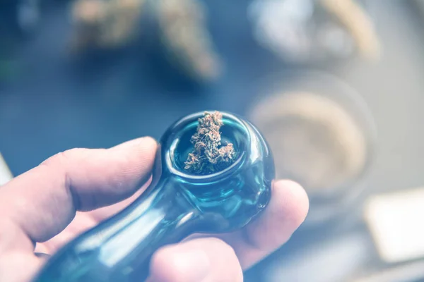 Cannabis Legalisierung Marihuana Rauchende Pfeife Cbd Und Thc Auf Dem — Stockfoto