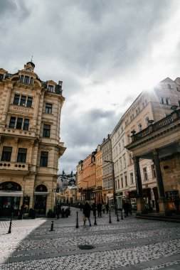 Prag manzarası. Prag 'ın Eski Şehir' deki detayları. Çek Cumhuriyeti. Dikey Çekim