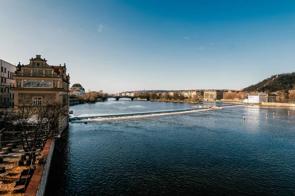 ヴルタヴァ川にかかるチャールズ橋 プラハの眺め 旧市街のプラハの詳細 Czech Republic — ストック写真