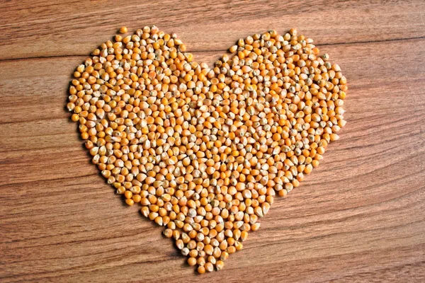 Herz Aus Popcorn Kernen — Stockfoto