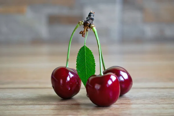Cherries Wooden Table — Stock Photo, Image