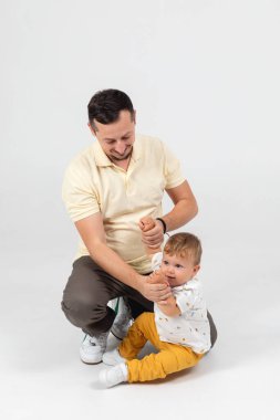 Mutlu baba oğul portresi