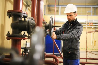 Mekanik alt kapı valfi endüstriyel fabrika gaz ve petrol boru hattı kapatır.