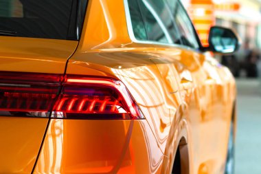 araba farlar modern Audi q7 sarı renk görüntüleme