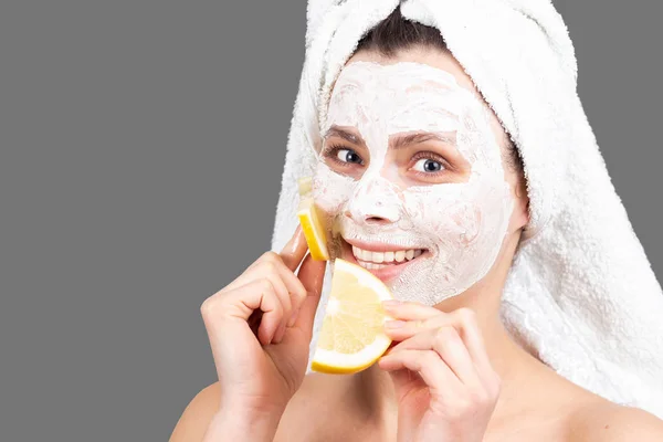 Gezichtsbehandeling huidverzorging. Spa huid zorg concept — Stockfoto