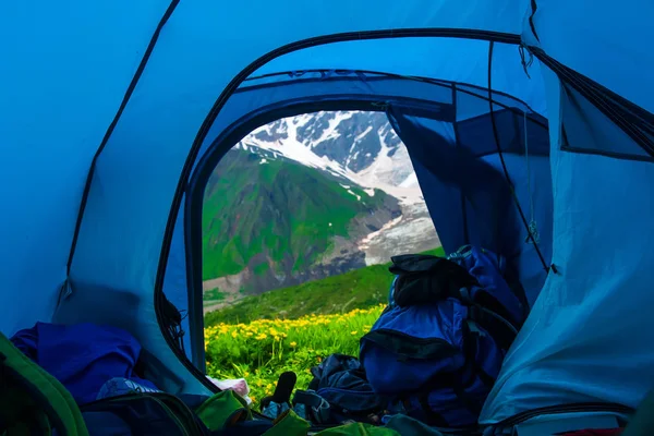 View on mountains from tourist tent — Stock Photo, Image