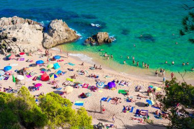 Cala de Boadella çıplaklar plajı Lloret de mar, Costa Brava, İspanya.