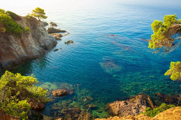 Gyönyörű kilátás a tengeröbölbe Lloret de Mar, Costa Brava, Spanyolország. — Stock Fotó