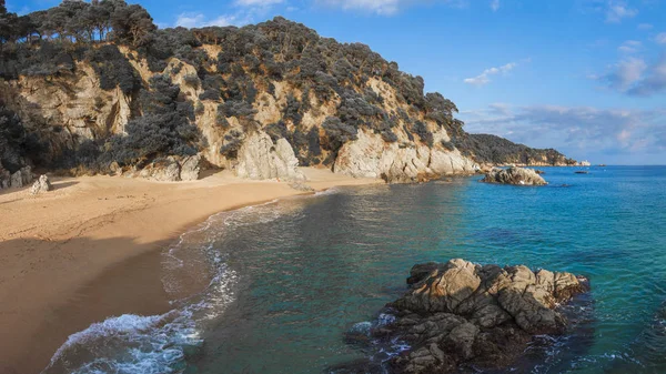 Παραλία Cala de Boadella στο Lloret de Mar, Costa brava, Ισπανία — Φωτογραφία Αρχείου