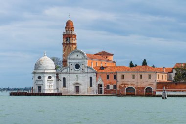 Venedik adasındaki San Michele kilisesi. Venedik Mezarlığı, Ita