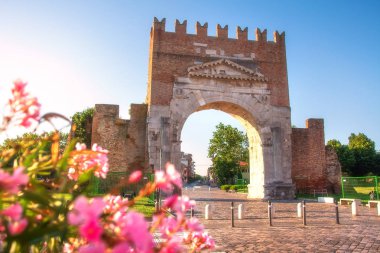 Augustus Kemeri. Rimini, İtalya. Ünlü eski Roma Triumphal A