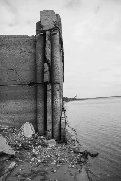 Betonová Hradba Starém Říčním Molu — Stock fotografie