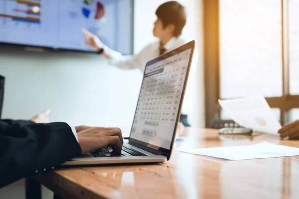 Employee Meeting Working Desk Using Computer Laptop Boardroom — Stock Photo, Image