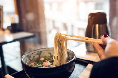 Japon ramen çorbası.